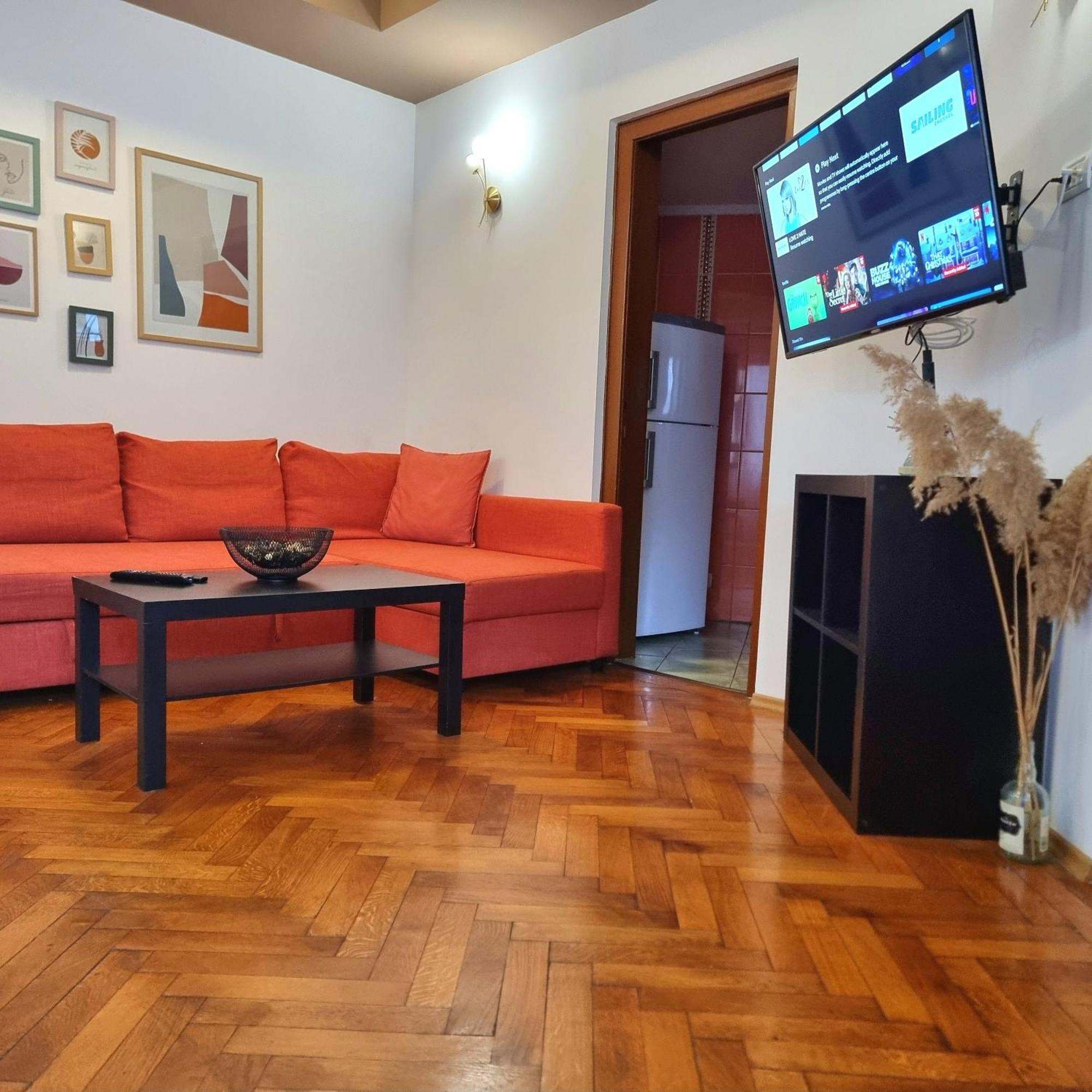 Peaceful Getaway - Generous 3-Bedroom Sanctuary - Close To Historic Old Town Bukarest Exterior foto
