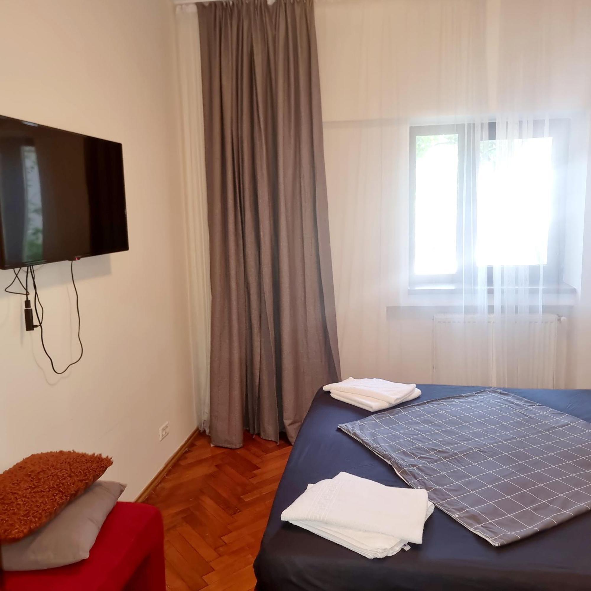Peaceful Getaway - Generous 3-Bedroom Sanctuary - Close To Historic Old Town Bukarest Exterior foto
